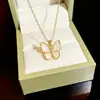 Nuevo Collar Minimalista de Acero de Titanio con Colgante de Mariposa y Concha Blanca para Mujer, Joyería de Clavícula Única y Versátil con Circonita Exquisita, Estilo de Lujo Ligero