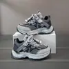 Tênis Esportivo Selecionado para Meninas Desenho Labubu Tênis de Corrida Fofo para Crianças Sapatos Casuais de Inverno para Crianças Médias e Grandes Meninos e Meninas