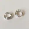 Pendientes de Aro Lisos con Textura de Concha Retro de Gama Alta Transfronterizos Moda Ins Diseño de Nicho Pendientes 2025 Venta al por Mayor