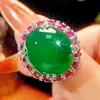 2026 Nuevo Modelo Zhuang Shengsheng Joyería Latón Imitación Calcedonia Verde con Efecto Fluorescente Set de Collares de Lujo Ligero de Gama Alta 18*20