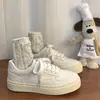 Sapatos Brancos para Mulheres 2023 Primavera Novo Versátil ins Tendência Sola Grossa Couro Fotografia de Rua Popular Estilo de Hong Kong chic Tênis Casuais