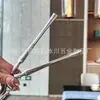 Lujo Ligero Pequeño Hombre Cintura Acero Inoxidable 304 Cuchillo, Tenedor y Cuchara Traje Vajilla Hogar Occidental Fideos Brillantes Cuchillo para Bistec Restaurante Venta al por Mayor