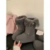 Botas de neve de sola grossa para mulheres, estilo cano longo, nova coleção de inverno 2025, botas de cano alto com forro de fleece adicional para aquecimento extra, adequadas para climas frios e com sola antiderrapante