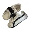 Zapatillas de entrenamiento alemanas con diseño de estrellas y puntos para mujer, nuevas de otoño 2026, zapatillas versátiles de suela gruesa con un diseño único, zapatos casuales deportivos