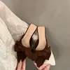 2026 Verano Nuevas Chanclas Retro de Punta con Una Correa Sandalias de Tacón Pequeño con Lazo Sandalias de Punta Abierta para Mujer Ropa de Exterior