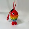 Pez koi colorido producto terminado, llavero de ganchillo hecho a mano, tejido a mano con hilo, lindo, adorno de coche de pez koi de la suerte, regalo