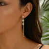 Exportación Transfronteriza Nuevo Estilo Lujo Accesible Geométrico Rombo Super Brillantes Diamante Borla Pendientes Simples de Gama Alta para Mujer