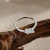 Anillo Geométrico Nuevo de Plata de Ley S925 Europea y Americana con Circonita para Mujer, Moderno y de Alta Gama, Anillo para Dedo Índice Más Vendido Transfronterizo