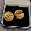 Pendientes de aro estilo ZHANG Yue Er huecos retro de doble cara aleación moda lujo ligero accesorios para pendientes de alta gama