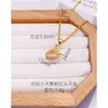 Pingente de Cisne Pequeno de Esmeralda Banhado a Ouro Antigo com um Pingente de Cisne Sofisticado e Elegante com Pedra Rosa Corrente de Clavícula