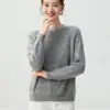 Suéter de tricô Kangbaolai com gola redonda para mulheres, fio espesso com padrão floral, malha de base de ajuste solto em estilo descontraído