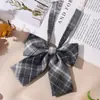 Pajarita JK Estilo Universitario Femenino Uniforme de Niña Cuello Infantil Flor Gratis Pajarita para Foto de Graduación Camisa de Niño