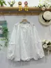 Camisa Feminina de Renda Bordada com Gola Alta Estilo Japonês Fresca Jovem Artística Outono 2025 Atacado