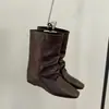 Botas Femininas Maillard de Bico Quadrado com Solado Grosso, Novo Modelo Outono 2026, Aumento Interno de Altura, Solado Macio, Efeito Emagrecedor com Saias, Botas Curtas