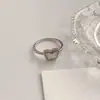 Anel Doce e Fofo Cravejado com Zircônia, Design Exquisito, Design de Borboleta com Concha Branca, Anel Fechado que Não Desbota