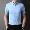 Camisa de manga corta de seda helada de verano nueva camisa azul medio fina casual de negocios para hombre camisa con caída