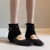 Bota feminina de cano curto casual retrô de nicho 2026, nova, estilosa e confortável, com zíper traseiro, design vazado e salto baixo, estilo western