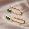 Selección estricta de aretes de acero de titanio con borlas de cadena de diamantes verdes retro europeos y americanos para mujer, aretes de temperamento de nicho de lujo ligero de alta gama