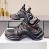 Chegada Nova 2025 Sapatos Torre Versátil Estrela Igual Arqueado Sola Grossa Ins Moderno Cadarço Tênis Casual Feminino