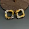 [Mfc] Pendientes de Aleación de Lujo Accesible Retro con Puntos de Diamante Pendientes de Aguja Plateada Cuadrado Hueco de Diamante Simples Transfronterizos