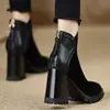 2026 Botines de Tobillo de Tacón Alto con Punta Afilada, Estilo Coreano de Moda, Chic, Otoño/Invierno, Suela de Goma, Tacón Grueso, Color Café