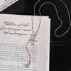 Collar colgante de planeta tierra perlado extraíble de acero de titanio para mujer, cadena larga de suéter de lujo ligero de alta gama para otoño e invierno