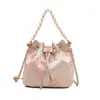 Bolso de Cubo de Perlas para Llevar en la Mano para Mujer 2025 Verano Nuevo Estilo Chino Bordado Bolso de Hombro Simple Casual Bolso Cruzado de Mano