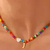 Collar de Cuentas de Color Cruzado 26 Letras Bohemio Corazón Cadena para Clavícula Sensación de Alta Gama Collar para Mujer Venta al por Mayor