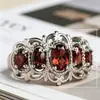 Anillo de Lujo Ligero Transfronterizo Yanbai con Granate y Circonita, Anillo Rojo Vintage Elegante, Moderno y Deslumbrante, Exquisito y Refinado