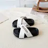 Sandalias para Niña 2026 Verano Nuevo Estilo Sandalias Planas con Tiras Cruzadas Estilo Chanel para Niña
