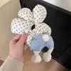 Scrunchie Lindo de Dibujos Animados con Flores y Lunares para Mujer con un Toque de Lujo, Accesorio para el Cabello Resistente para Peinados de Moño