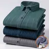 Camisas de Algodón Oxford a Cuadros de Manga Larga para Hombre para Primavera e Invierno, Versátiles Resistentes al Frío Camisas de Negocios para Caballero con Estampado Flock, Venta al por Mayor