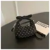 Bolsa de mão de design nicho para comércio exterior com bolinhas para mulheres, nova bolsa estilo bolinho estilosa e fofa, bolsa de ombro transversal retrô, moderna