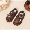 Sapatos Loafers de Couro com Fivela, Fundo Plano, Estilo Novo Outono/Inverno 2026 para Meninas, Retro Infantil, Toque de Luxo, Forro de Veludo Quente