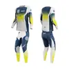 Versátil y popular traje de carreras para motocross SHOT Husqvarna, disponible para entrega inmediata