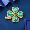 Broche Trébol de Cuatro Hojas de Esmeralda de Imitación Nuevo Transfronterizo, Digno y Elegante, Ramillete Pequeño y Fragante, Pin Retro, Accesorios de Ropa