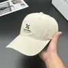 Símbolos Geométricos 25 Gorras de Béisbol Bordadas Retro Coreanas Nuevas para Mujeres, Gorras de Visera Casuales y Versátiles para Protección Solar para Hombres y Parejas
