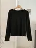KEKEZOON Camiseta Feminina de Manga Longa com Gola Redonda e Borda de Orelha de Madeira Escovada - Roupa de Inverno para Usar por Baixo, Modelagem Slim Fit, Top Base Valorizador 9391