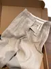 Calças de Linho Simples de Corte Reto e Largo, Leves, Respiráveis, com Caimento Fluido, Emagrecem e São Versáteis para o Trabalho e o Lazer, com um Toque de Luxo