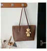 Bolsa de mão feminina grande capacidade, estilo europeu e americano, estampa de letras, tendência 2026, nova, verão, elegante, bolsa de ombro, bolsa de axila