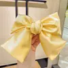 Pinza para el pelo con lazo grande de color sólido satinado estilo princesa dulce Accesorio para el pelo Pinza superior Pinza de garra para la parte posterior de la cabeza Pinza de resorte
