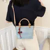 Bolsa Bucket Jeans de Alta Qualidade Vintage para Mulheres, Novo Modelo 2026, Pequena Bolsa Tote para Essenciais do Escritório, Bolsa Transversal para o Dia a Dia