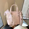 Bolsas Tendência Transfronteiriças para Mulheres 2026 Primavera Novo Estilo Bolsa de Ombro de Braço Popular Bolsa Saco Bolsa de Ombro Transversal Personalizada