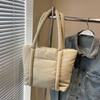 Bolso de mano exterior de gran capacidad con relleno de algodón para mujer, bolso de hombro informal combinable, bolso de mano de clase moderna para ir al trabajo, 2025