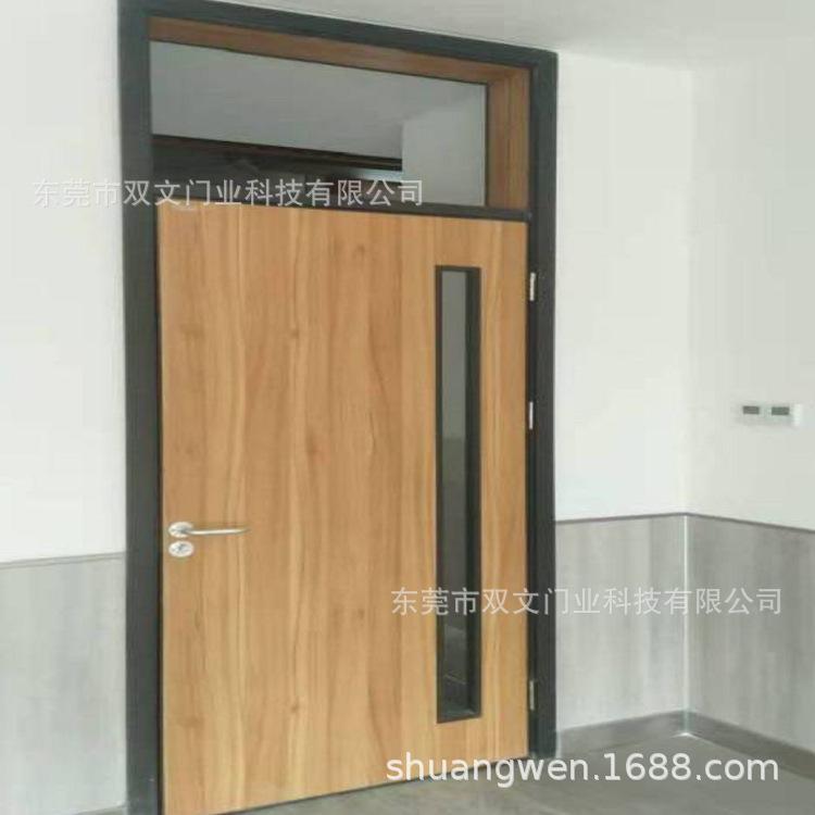 教室门带背景图 (4).png