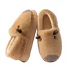 Pantuflas de mujer con talón cerrado, adecuadas para uso en casa, un par lindo y cálido para parejas en otoño e invierno, con un diseño esponjoso, suave y de felpa con suela suave