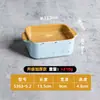 Acompanhamentos de hot pot de frutos do mar estilo barraca de comida Haidilao: pratos em camadas, almôndegas, carne bovina, tigelas de sangue de pato, macarrão, tigelas de sobremesa
