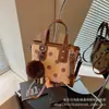Bolsa de Bolinhas para Mulheres 2026 Nova Tendência Outono Bolsa de Mão Simples e Estilosa para Sair, Bolsa Saco de Ombro Único Transversal, Bolsa para o Dia a Dia