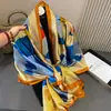 Nova Moda Estilo Primavera e Verão 2025 Lenço Longo de Seda Elegante Lenço Longo de Cetim Lijing para Mãe Leve Versátil para Viagem