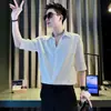 Camisa de manga corta para hombre, marca de moda de verano, camiseta elegante y fresca de seda helada con cuello en V, nuevo modelo 2026, top casual de manga media de alta gama